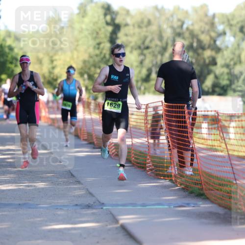 07.09.2025 - 19. Norderstedt Triathlon Michael Strokosch http://msf.ph/oto/8824280 07.09.2025 16:14:08 Laufen 377, 452, 1626, 1629 meine-sportfotos.de