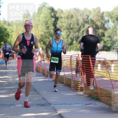 07.09.2025 - 19. Norderstedt Triathlon Michael Strokosch http://msf.ph/oto/8824290 07.09.2025 16:14:11 Laufen 377, 452, 946, 1552, 1626, 1629 meine-sportfotos.de