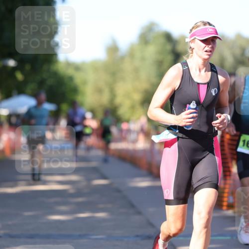07.09.2025 - 19. Norderstedt Triathlon Michael Strokosch http://msf.ph/oto/8824299 07.09.2025 16:14:12 Laufen 377, 452, 946, 1552, 1626, 1629 meine-sportfotos.de