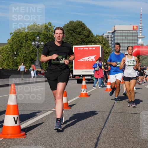 07.09.2025 - BARMER Alsterlauf Yannick Fuchs http://msf.ph/oto/8824303 07.09.2025 09:48:45 Laufen 007, 75, 2437, 2664 meine-sportfotos.de