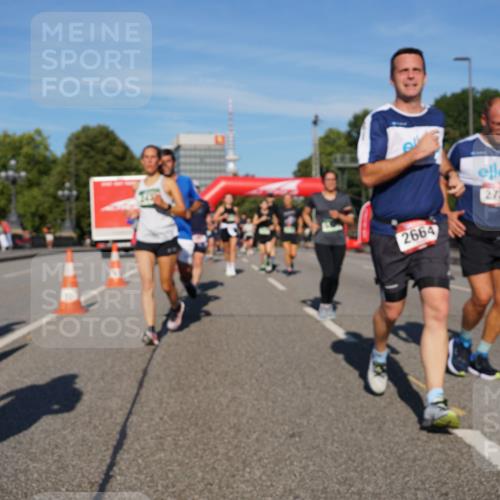 07.09.2025 - BARMER Alsterlauf Yannick Fuchs http://msf.ph/oto/8824319 07.09.2025 09:48:46 Laufen 2664, 2722 meine-sportfotos.de