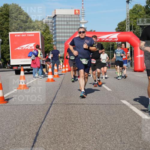 07.09.2025 - BARMER Alsterlauf Yannick Fuchs http://msf.ph/oto/8824356 07.09.2025 09:48:51 Laufen 6089, 6223, 530, 2022, 5925, 4237, 1959 meine-sportfotos.de