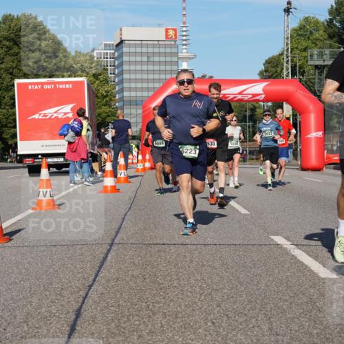 07.09.2025 - BARMER Alsterlauf Yannick Fuchs http://msf.ph/oto/8824359 07.09.2025 09:48:51 Laufen 6089, 2022, 530, 5895, 6223, 423 meine-sportfotos.de