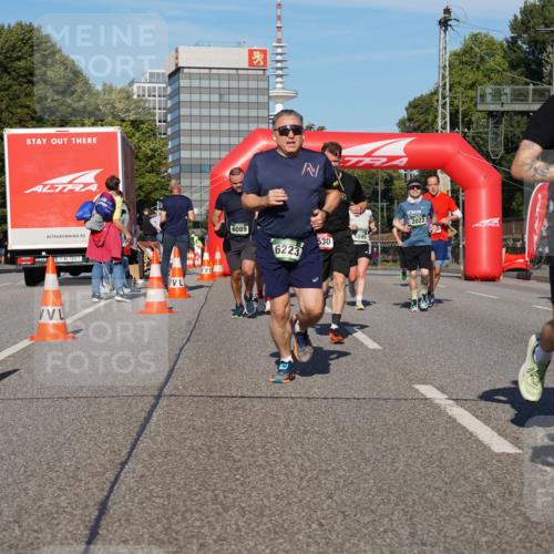 07.09.2025 - BARMER Alsterlauf Yannick Fuchs http://msf.ph/oto/8824363 07.09.2025 09:48:51 Laufen 6089, 530, 6223, 5895, 2022, 18, 42 meine-sportfotos.de