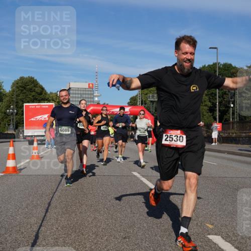 07.09.2025 - BARMER Alsterlauf Yannick Fuchs http://msf.ph/oto/8824389 07.09.2025 09:48:54 Laufen 6089, 20, 5895, 2530 meine-sportfotos.de