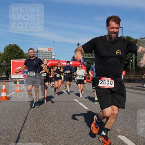 07.09.2025 - BARMER Alsterlauf Yannick Fuchs http://msf.ph/oto/8824391 07.09.2025 09:48:54 Laufen 6089, 200, 3696, 5895, 2530 meine-sportfotos.de