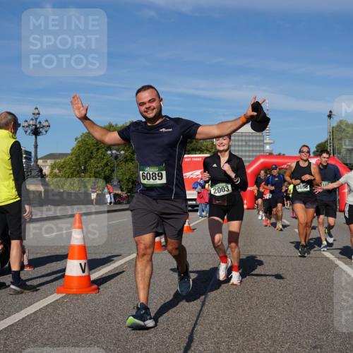 07.09.2025 - BARMER Alsterlauf Yannick Fuchs http://msf.ph/oto/8824399 07.09.2025 09:48:55 Laufen 6089, 2003, 3695, 10, 5895, 450 meine-sportfotos.de