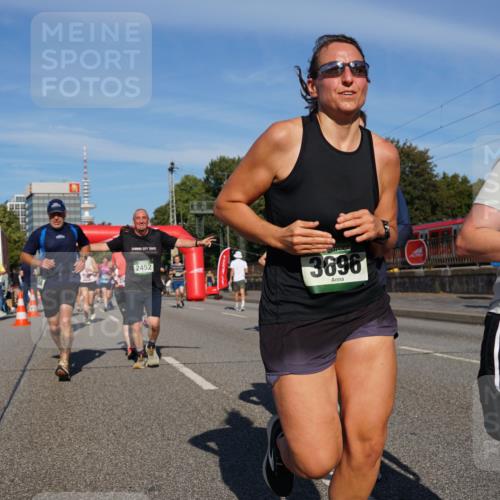 07.09.2025 - BARMER Alsterlauf Yannick Fuchs http://msf.ph/oto/8824409 07.09.2025 09:48:57 Laufen 2452, 3696, 36, 5895 meine-sportfotos.de