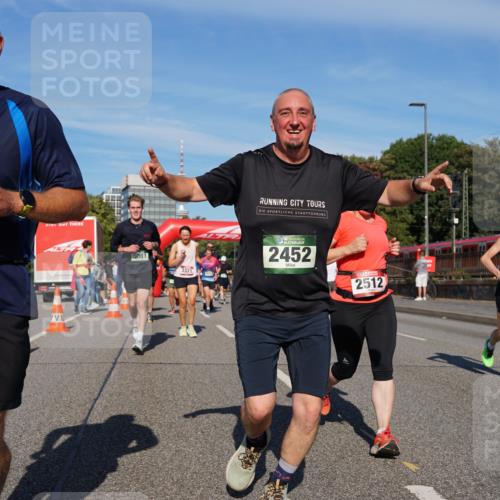07.09.2025 - BARMER Alsterlauf Yannick Fuchs http://msf.ph/oto/8824415 07.09.2025 09:48:58 Laufen 04, 5081, 3371, 136, 2452, 2512, 3802 meine-sportfotos.de