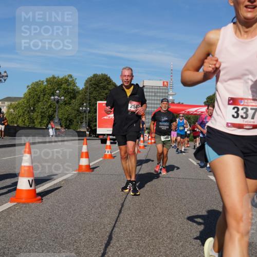 07.09.2025 - BARMER Alsterlauf Yannick Fuchs http://msf.ph/oto/8824429 07.09.2025 09:49:02 Laufen 2585, 2025, 3080, 20, 35, 3371, 0, 5481 meine-sportfotos.de