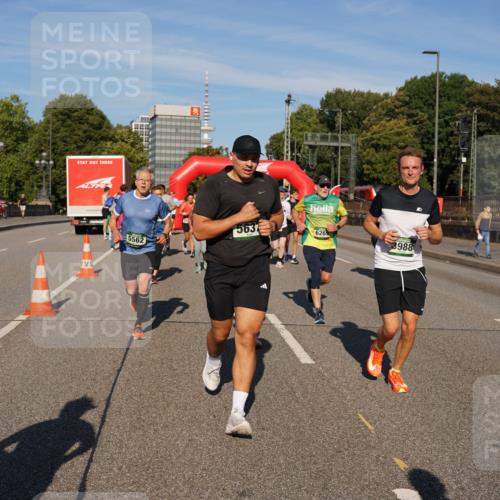 07.09.2025 - BARMER Alsterlauf Yannick Fuchs http://msf.ph/oto/8824462 07.09.2025 09:49:10 Laufen 5637 meine-sportfotos.de