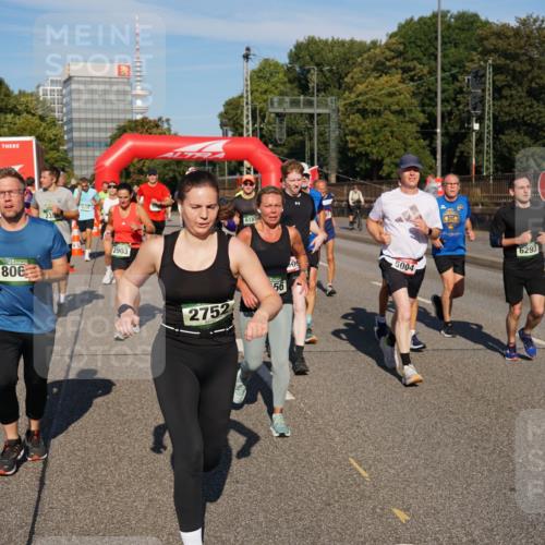 07.09.2025 - BARMER Alsterlauf Yannick Fuchs http://msf.ph/oto/8824473 07.09.2025 09:49:13 Laufen 806, 2903, 618, 2752, 56, 0, 5004, 6293 meine-sportfotos.de