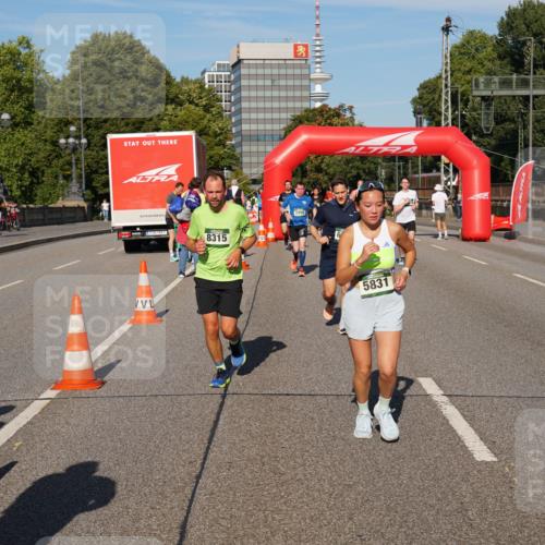 07.09.2025 - BARMER Alsterlauf Yannick Fuchs http://msf.ph/oto/8824494 07.09.2025 09:49:18 Laufen 8315, 2998, 5831 meine-sportfotos.de