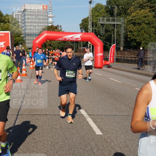 07.09.2025 - BARMER Alsterlauf Yannick Fuchs http://msf.ph/oto/8824500 07.09.2025 09:49:20 Laufen 8315, 2998, 6093, 5831 meine-sportfotos.de