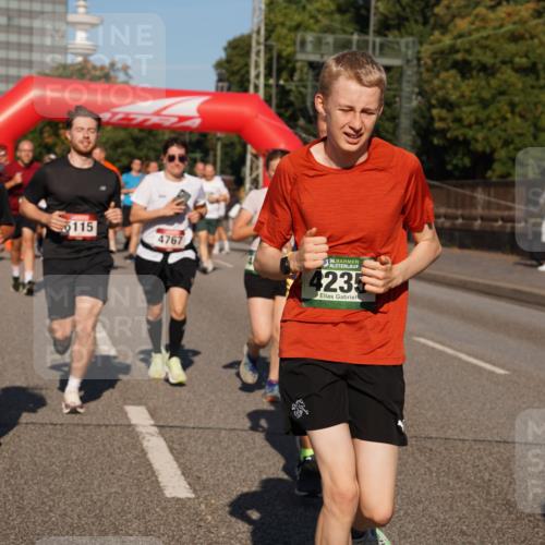 07.09.2025 - BARMER Alsterlauf Yannick Fuchs http://msf.ph/oto/8824523 07.09.2025 09:49:27 Laufen 135, 5664, 115, 4767, 36, 4235 meine-sportfotos.de