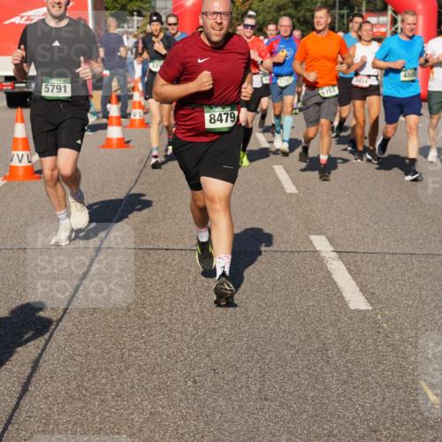 07.09.2025 - BARMER Alsterlauf Yannick Fuchs http://msf.ph/oto/8824536 07.09.2025 09:49:31 Laufen 5791, 189, 721, 3434, 4809, 5912, 6151, 8479 meine-sportfotos.de