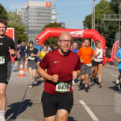 07.09.2025 - BARMER Alsterlauf Yannick Fuchs http://msf.ph/oto/8824543 07.09.2025 09:49:32 Laufen 5791, 4416, 636, 8479, 151, 3434, 4809 meine-sportfotos.de