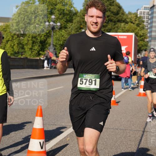 07.09.2025 - BARMER Alsterlauf Yannick Fuchs http://msf.ph/oto/8824546 07.09.2025 09:49:33 Laufen 36, 5791, 441, 2076 meine-sportfotos.de