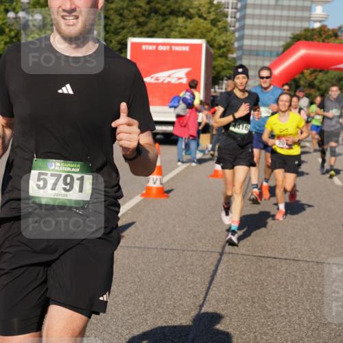07.09.2025 - BARMER Alsterlauf Yannick Fuchs http://msf.ph/oto/8824548 07.09.2025 09:49:33 Laufen 10, 10136, 5791, 4416, 20 meine-sportfotos.de