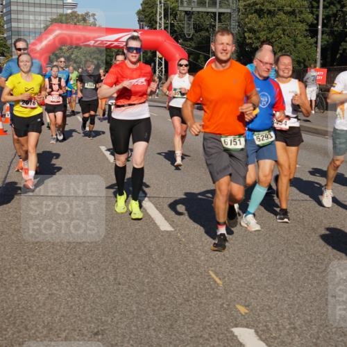 07.09.2025 - BARMER Alsterlauf Yannick Fuchs http://msf.ph/oto/8824552 07.09.2025 09:49:34 Laufen 3381, 355, 4416, 5377, 6151, 5293, 8454, 1, 721, 912 meine-sportfotos.de