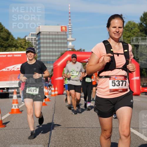 07.09.2025 - BARMER Alsterlauf Yannick Fuchs http://msf.ph/oto/8824569 07.09.2025 09:49:38 Laufen 6075, 36, 4857, 6027, 36, 5377, 3 meine-sportfotos.de