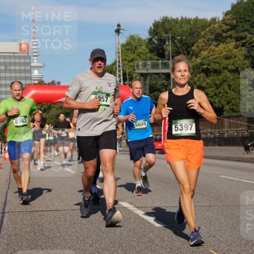 07.09.2025 - BARMER Alsterlauf Yannick Fuchs http://msf.ph/oto/8824578 07.09.2025 09:49:40 Laufen 8383, 957, 5609, 5397 meine-sportfotos.de