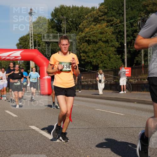 07.09.2025 - BARMER Alsterlauf Yannick Fuchs http://msf.ph/oto/8824606 07.09.2025 09:49:46 Laufen 925, 8344, 136, 36, 8034 meine-sportfotos.de