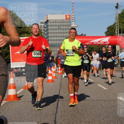 07.09.2025 - BARMER Alsterlauf Yannick Fuchs http://msf.ph/oto/8824609 07.09.2025 09:49:47 Laufen 3267, 5069, 4167, 3925, 8344, 5598, 2819 meine-sportfotos.de