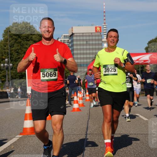 07.09.2025 - BARMER Alsterlauf Yannick Fuchs http://msf.ph/oto/8824612 07.09.2025 09:49:47 Laufen 36, 5069, 3925, 344, 445, 5598 meine-sportfotos.de