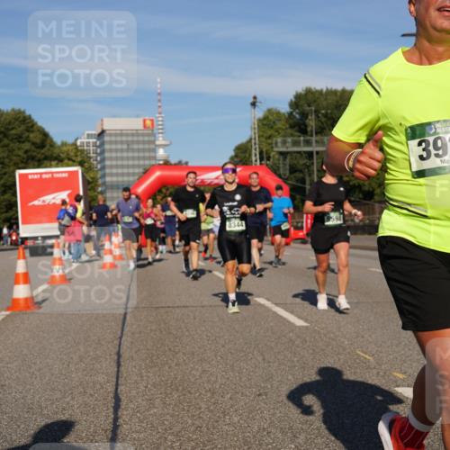 07.09.2025 - BARMER Alsterlauf Yannick Fuchs http://msf.ph/oto/8824616 07.09.2025 09:49:49 Laufen 8344, 5598, 36, 1, 3925 meine-sportfotos.de