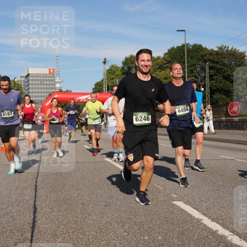 07.09.2025 - BARMER Alsterlauf Yannick Fuchs http://msf.ph/oto/8824628 07.09.2025 09:49:52 Laufen 4187, 5102, 5463, 6246, 4456, 587 meine-sportfotos.de