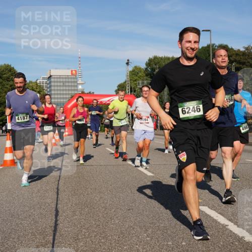 07.09.2025 - BARMER Alsterlauf Yannick Fuchs http://msf.ph/oto/8824629 07.09.2025 09:49:52 Laufen 4187, 5102, 5559, 546, 56, 5101, 2094, 6246, 013, 4987 meine-sportfotos.de