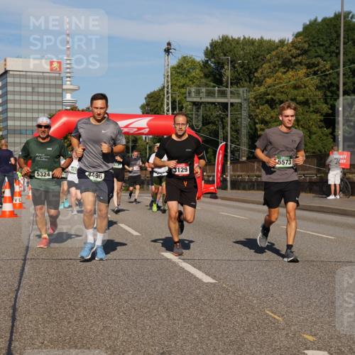07.09.2025 - BARMER Alsterlauf Yannick Fuchs http://msf.ph/oto/8824649 07.09.2025 09:49:58 Laufen 5671, 4496, 5324, 3129, 5573 meine-sportfotos.de
