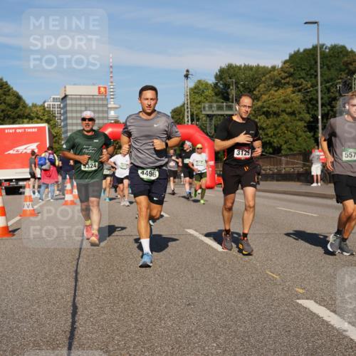 07.09.2025 - BARMER Alsterlauf Yannick Fuchs http://msf.ph/oto/8824653 07.09.2025 09:49:58 Laufen 3129, 5573, 3717, 5324, 4496 meine-sportfotos.de