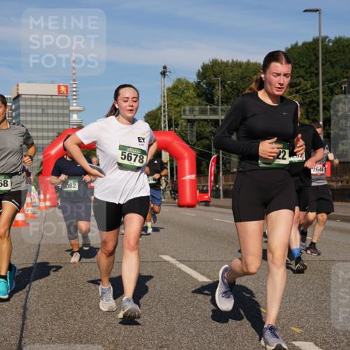 07.09.2025 - BARMER Alsterlauf Yannick Fuchs http://msf.ph/oto/8824664 07.09.2025 09:50:03 Laufen 5368, 6082, 5678, 22, 2646 meine-sportfotos.de