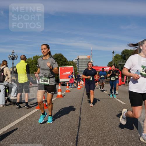 07.09.2025 - BARMER Alsterlauf Yannick Fuchs http://msf.ph/oto/8824669 07.09.2025 09:50:04 Laufen 5368, 5962, 3704, 5678, 4262 meine-sportfotos.de