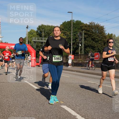 07.09.2025 - BARMER Alsterlauf Yannick Fuchs http://msf.ph/oto/8824676 07.09.2025 09:50:06 Laufen 320, 7735, 2813, 5302, 5962, 6135 meine-sportfotos.de