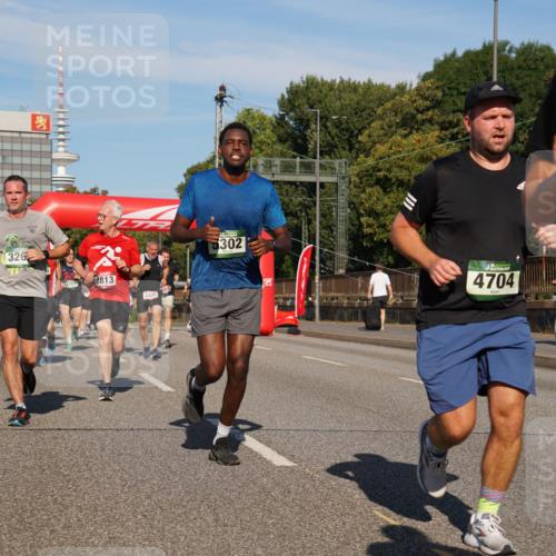 07.09.2025 - BARMER Alsterlauf Yannick Fuchs http://msf.ph/oto/8824680 07.09.2025 09:50:06 Laufen 326, 1707, 2813, 1919, 2830, 302, 4704, 596 meine-sportfotos.de