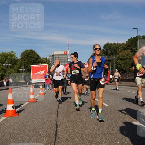 07.09.2025 - BARMER Alsterlauf Yannick Fuchs http://msf.ph/oto/8824703 07.09.2025 09:50:12 Laufen 4523, 4701, 2678, 28, 39, 2830 meine-sportfotos.de