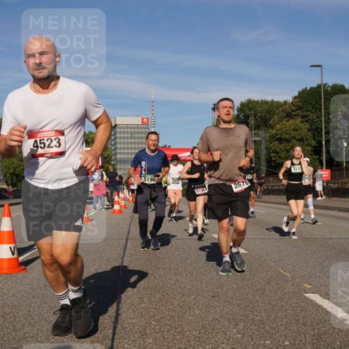 07.09.2025 - BARMER Alsterlauf Yannick Fuchs http://msf.ph/oto/8824712 07.09.2025 09:50:14 Laufen 4523, 5196, 2672, 8370, 3249, 5155, 2678 meine-sportfotos.de