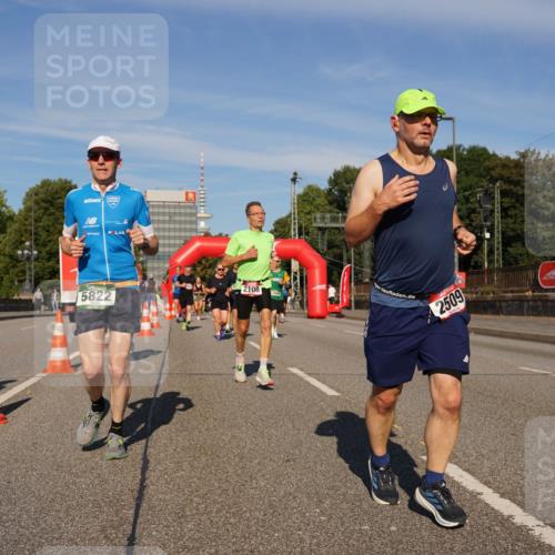 07.09.2025 - BARMER Alsterlauf Yannick Fuchs http://msf.ph/oto/8824731 07.09.2025 09:50:18 Laufen 5822, 2108, 2509 meine-sportfotos.de