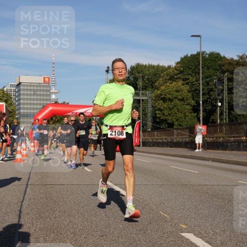07.09.2025 - BARMER Alsterlauf Yannick Fuchs http://msf.ph/oto/8824733 07.09.2025 09:50:19 Laufen 6075, 2108 meine-sportfotos.de