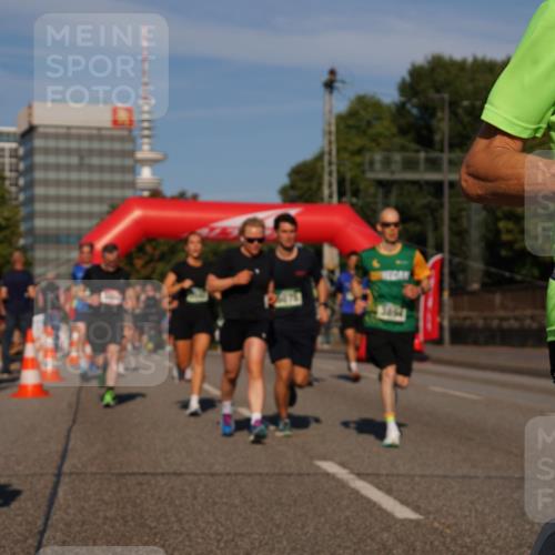 07.09.2025 - BARMER Alsterlauf Yannick Fuchs http://msf.ph/oto/8824736 07.09.2025 09:50:20 Laufen 3864, 36, 210 meine-sportfotos.de