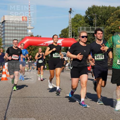 07.09.2025 - BARMER Alsterlauf Yannick Fuchs http://msf.ph/oto/8824742 07.09.2025 09:50:21 Laufen 5864, 5842, 3543, 5075, 3894 meine-sportfotos.de