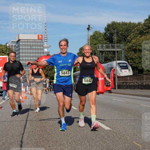07.09.2025 - BARMER Alsterlauf Yannick Fuchs http://msf.ph/oto/8824755 07.09.2025 09:50:25 Laufen 4920, 5843, 5842 meine-sportfotos.de
