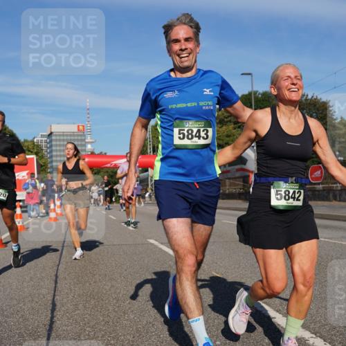07.09.2025 - BARMER Alsterlauf Yannick Fuchs http://msf.ph/oto/8824760 07.09.2025 09:50:26 Laufen 4920, 2016, 36, 5843, 36, 5842 meine-sportfotos.de