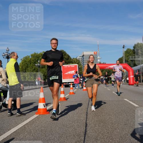 07.09.2025 - BARMER Alsterlauf Yannick Fuchs http://msf.ph/oto/8824762 07.09.2025 09:50:27 Laufen 4920, 3992 meine-sportfotos.de