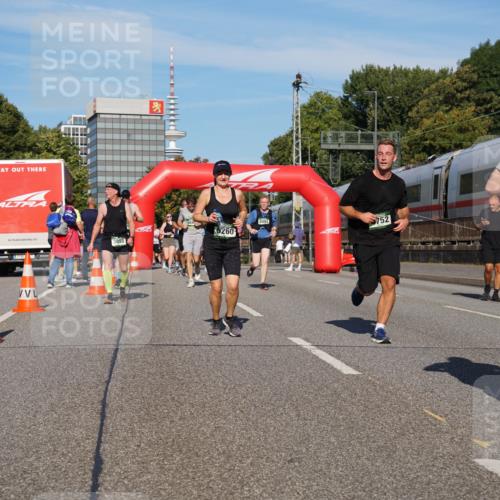 07.09.2025 - BARMER Alsterlauf Yannick Fuchs http://msf.ph/oto/8824777 07.09.2025 09:50:33 Laufen 752, 5260, 3055, 6324 meine-sportfotos.de