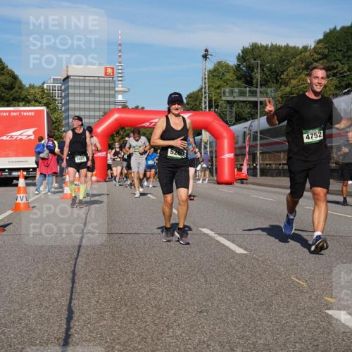 07.09.2025 - BARMER Alsterlauf Yannick Fuchs http://msf.ph/oto/8824780 07.09.2025 09:50:34 Laufen 3045, 3055, 5266, 4752 meine-sportfotos.de