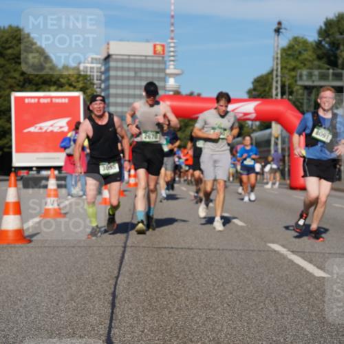 07.09.2025 - BARMER Alsterlauf Yannick Fuchs http://msf.ph/oto/8824791 07.09.2025 09:50:36 Laufen 3055, 2670, 8091 meine-sportfotos.de